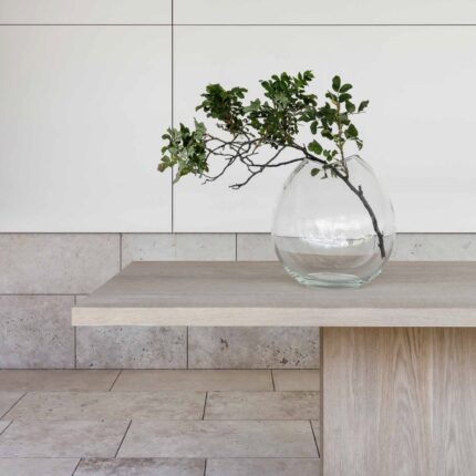 KateHume_Vase_Transparent_stor_Whenobjectswork