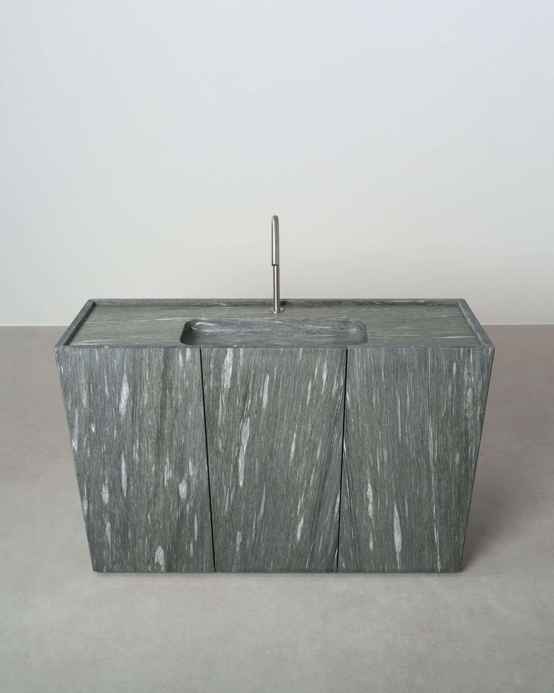 Vaselli_Bathroom Vanity Unti - Vals Stone_DAD4678
