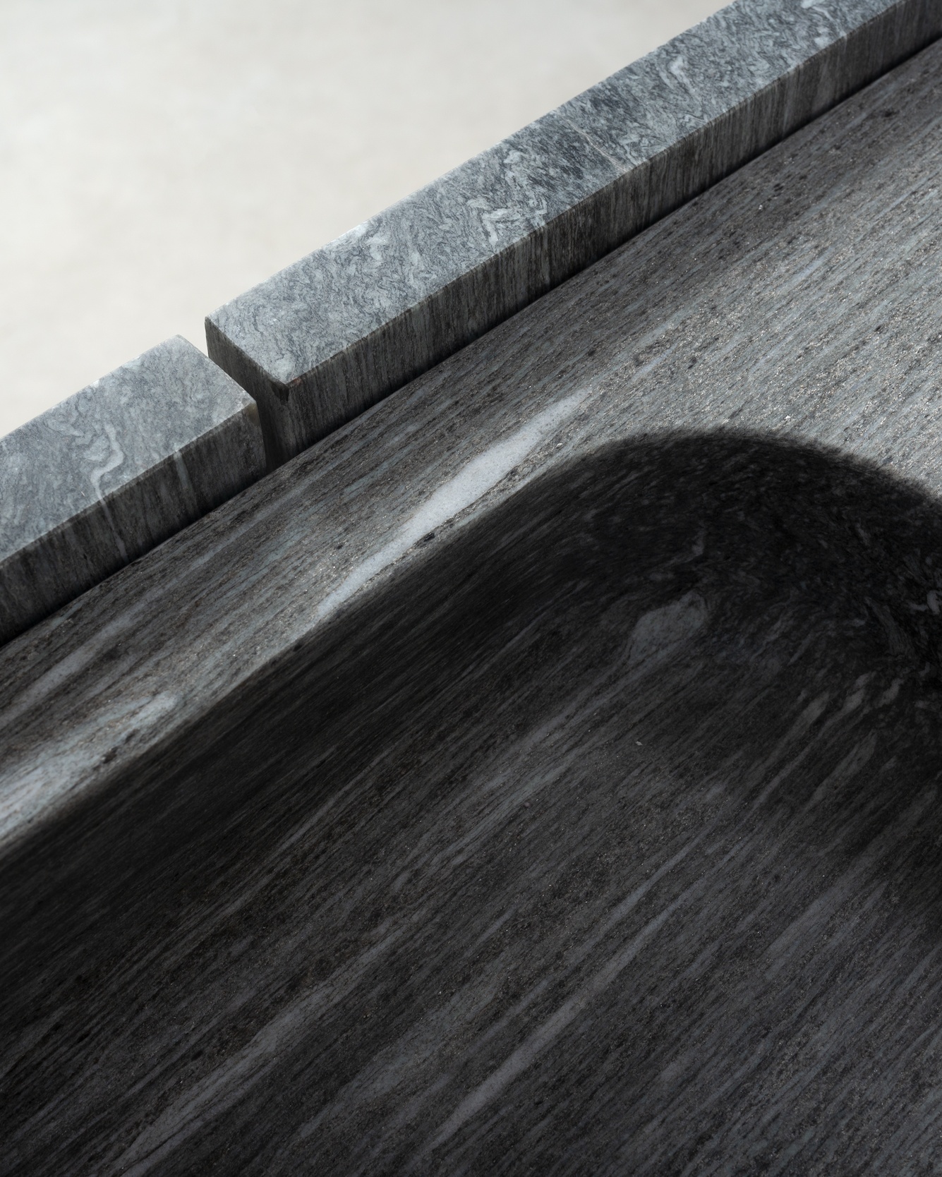 Vaselli_Bathroom Vanity Unti - Vals Stone_DAD4688