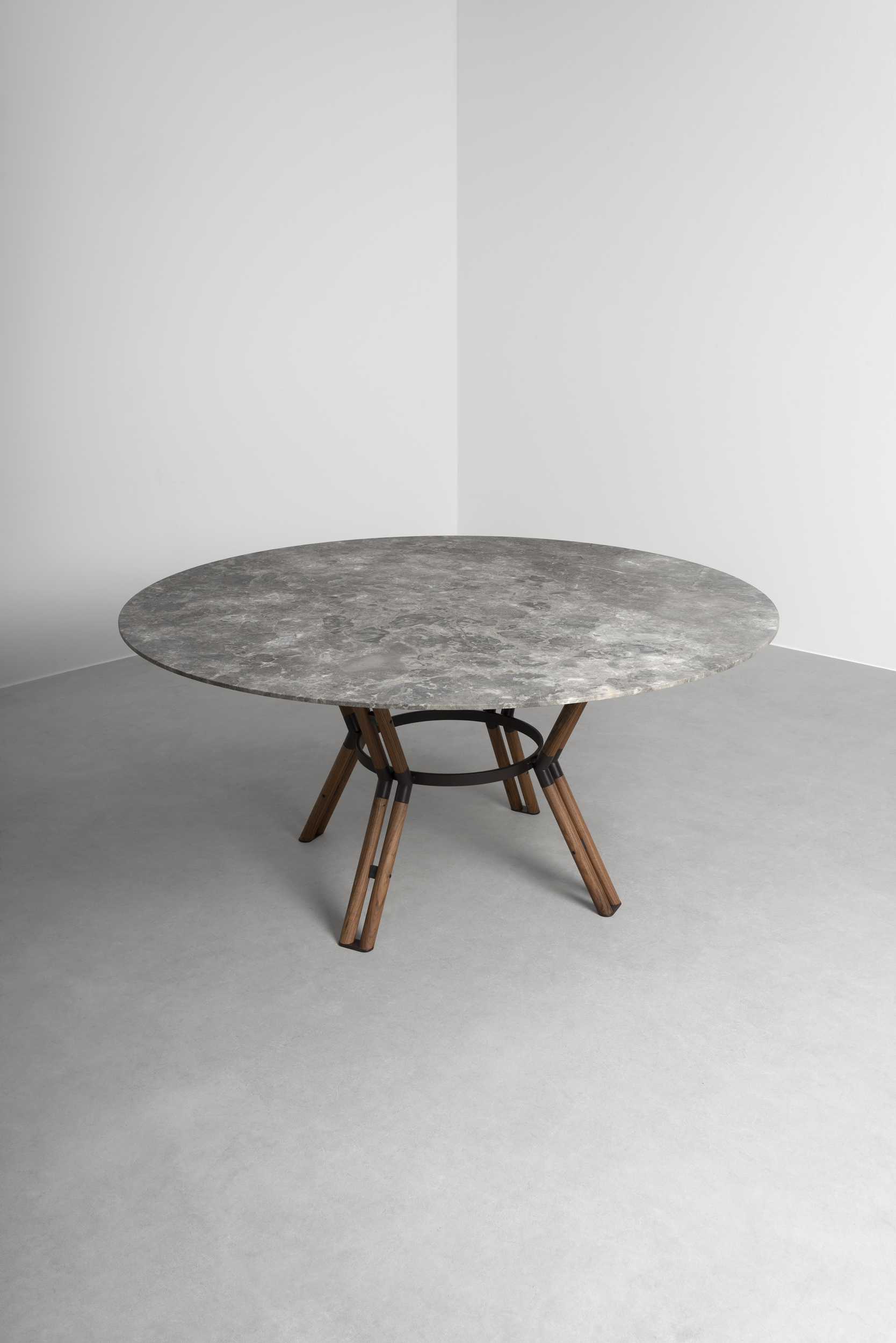 Vaselli_Novecento-aggregato lunch table_DAD3327