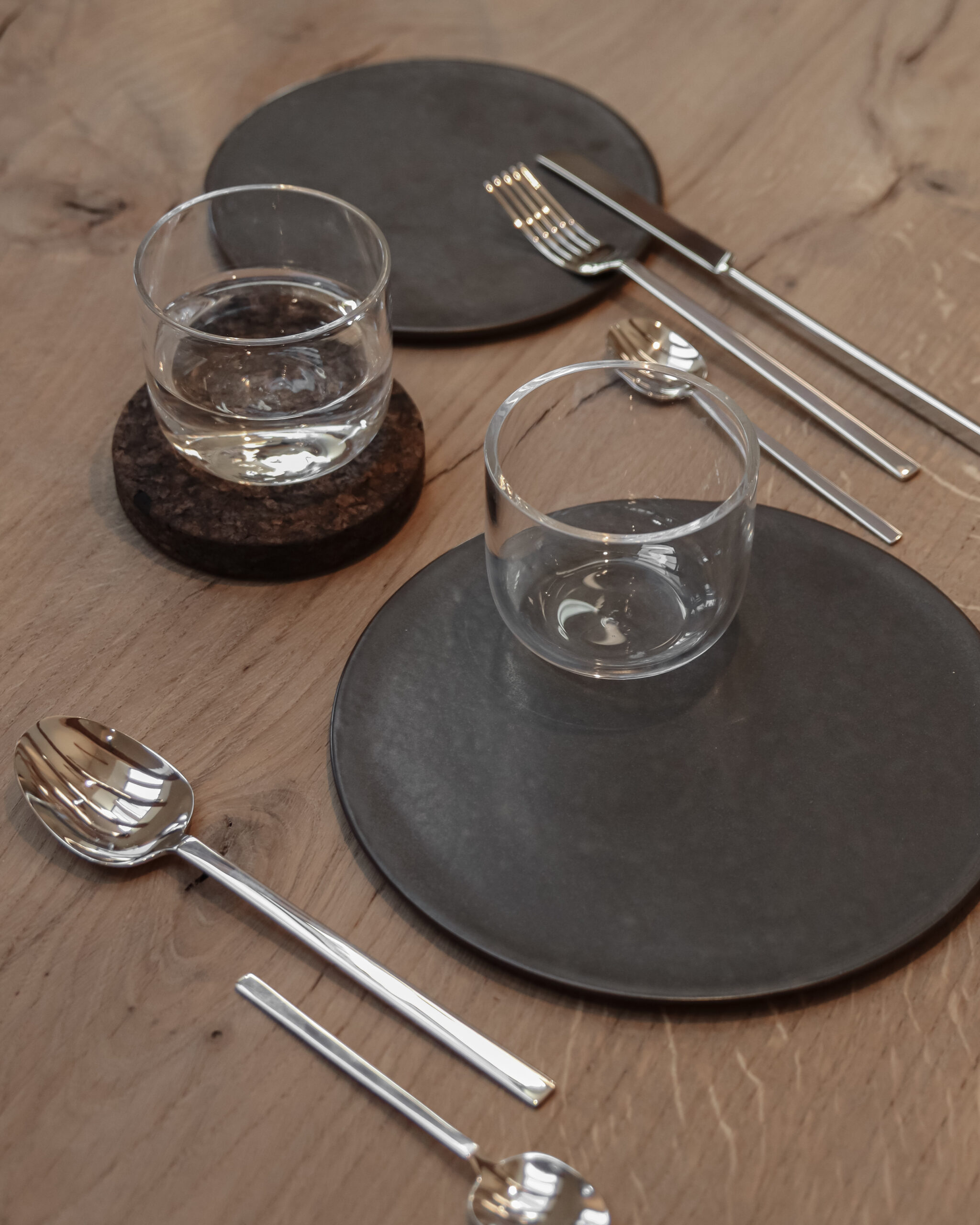 WhenObjectsWork_Water_Glass_Cutlery