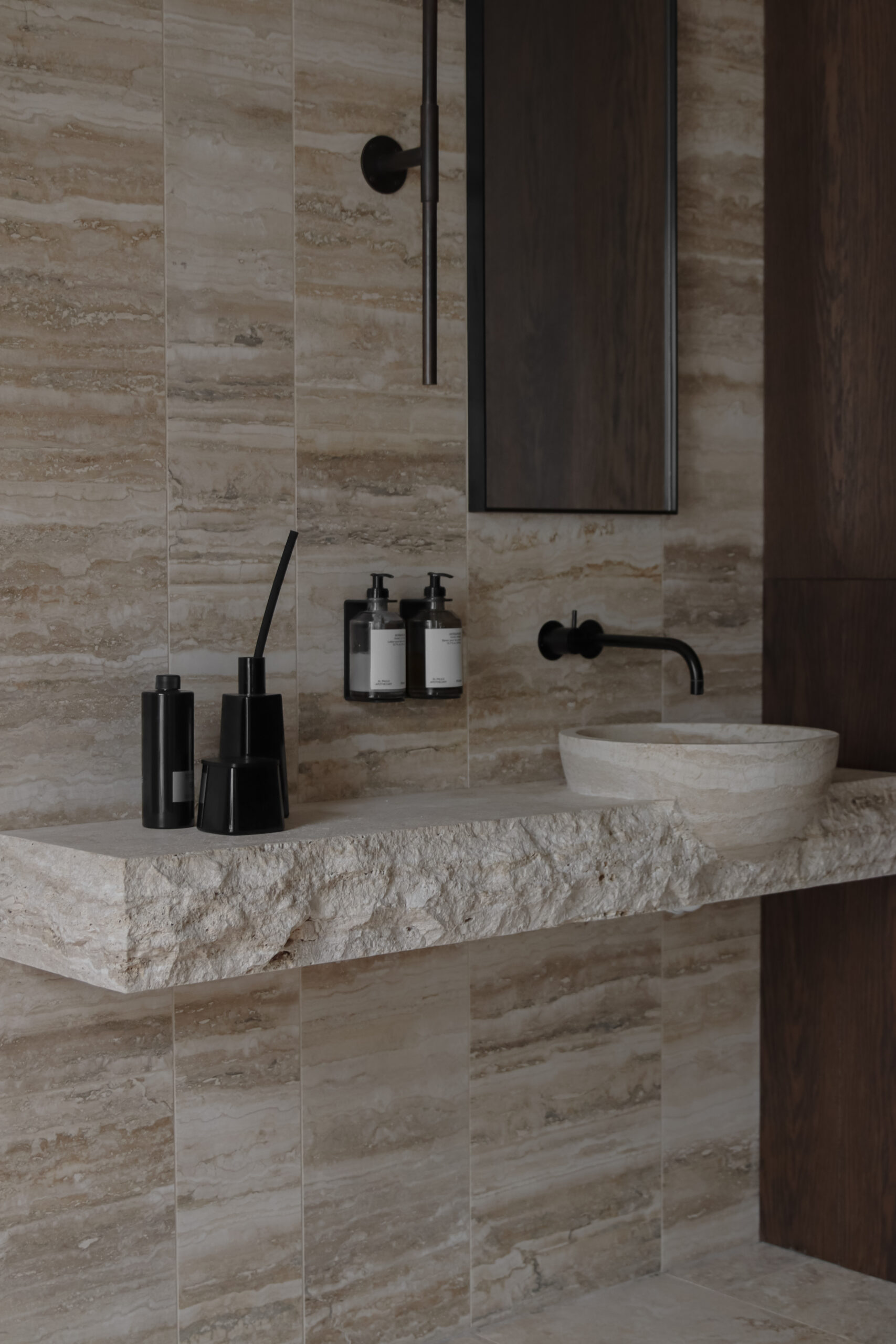 fredsted_master_bathroom