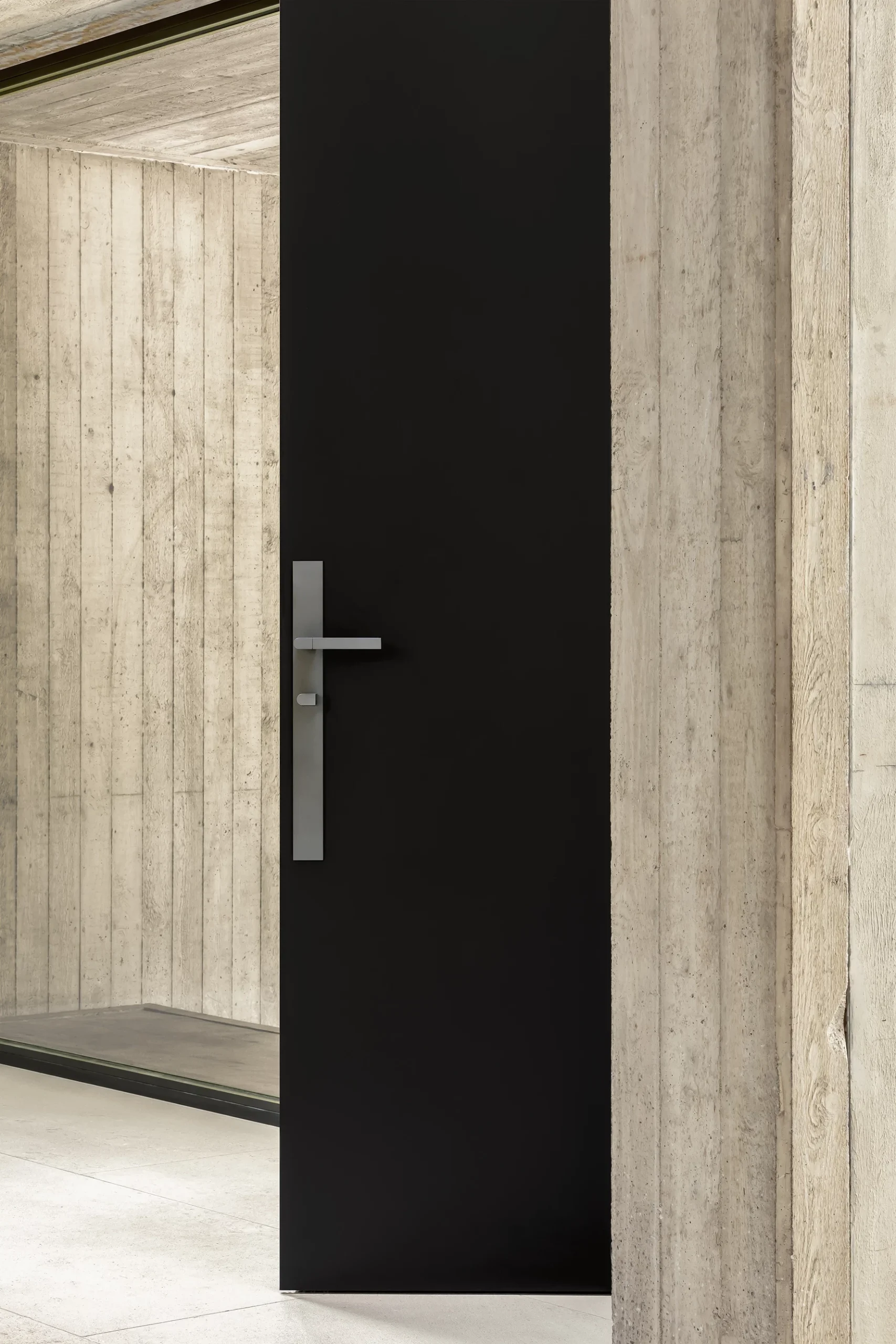 close-up_lever-handle_glenn-sestig_piet-albert-goethals_01_klein-1800x