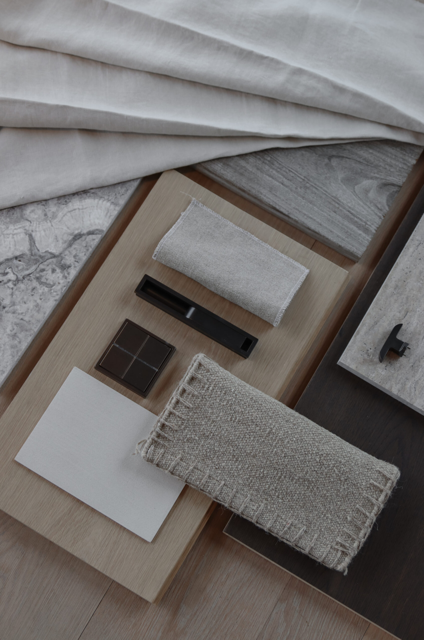 Materiale_moodboard_silver