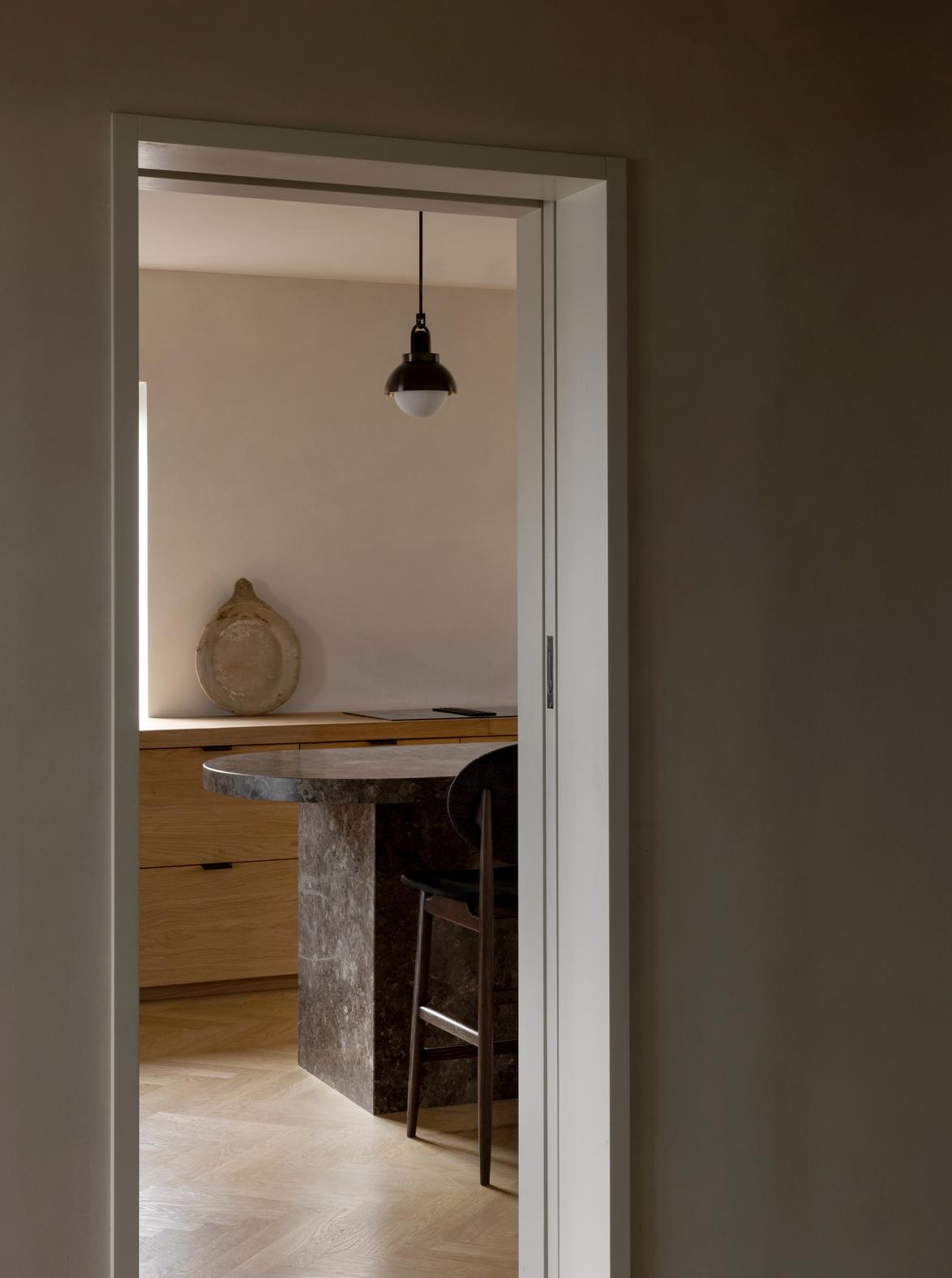 St. Leo_Waterfront House_Dolomite Plaster_Herluf Trolles Gade_Via Aurelia_Photography by Jonas Bjerre-Poulsen_01