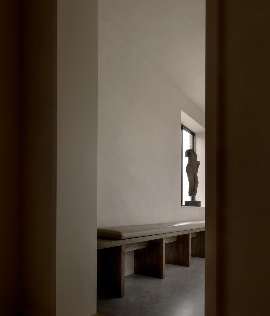 St. Leo_Waterfront House_Dolomite Plaster_Herluf Trolles Gade_Via Aurelia_Photography by Jonas Bjerre-Poulsen_02